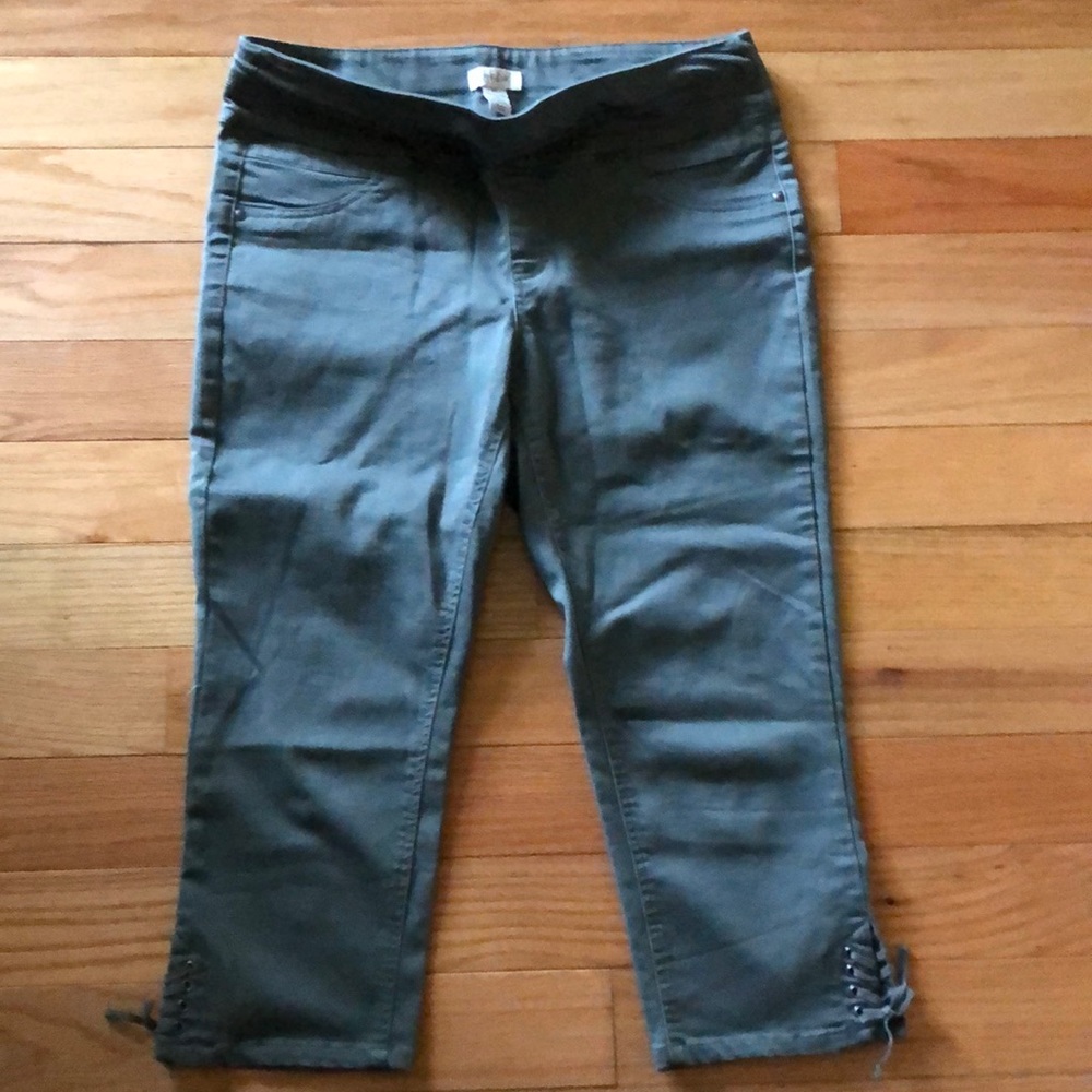 Capris Pants